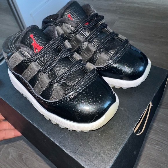 JORDAN 11 LOW 7C - Picture 2 of 5